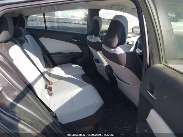 Toyota Prius Two 2018 JTDKBRFU3J3601002 Image 8