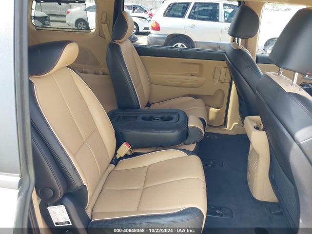KIA SEDONA LX 2017 KNDMB5C13H6293589 Image 8