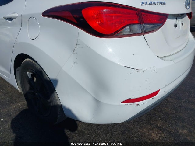 Hyundai ELANTRA SE 2015 5NPDH4AE5FH576030 Image 18