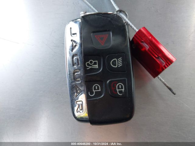 SAJWA6GLXEMK08107 Jaguar F-type V8 S
