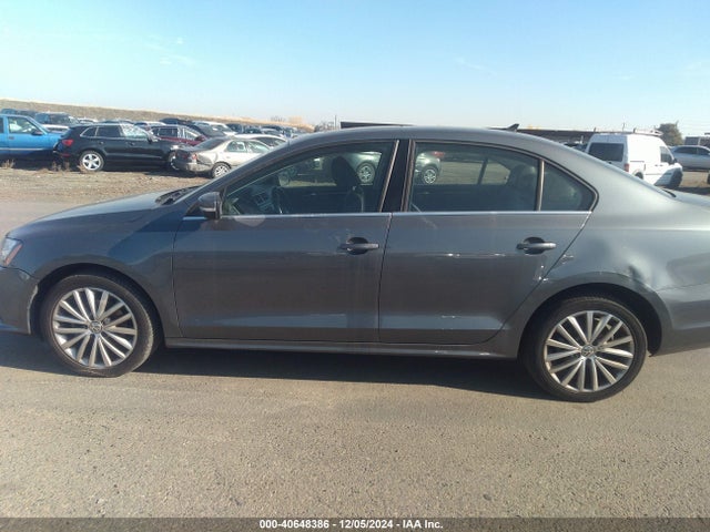 3VWL07AJ3GM260040 Volkswagen Jetta 1.8t Sel