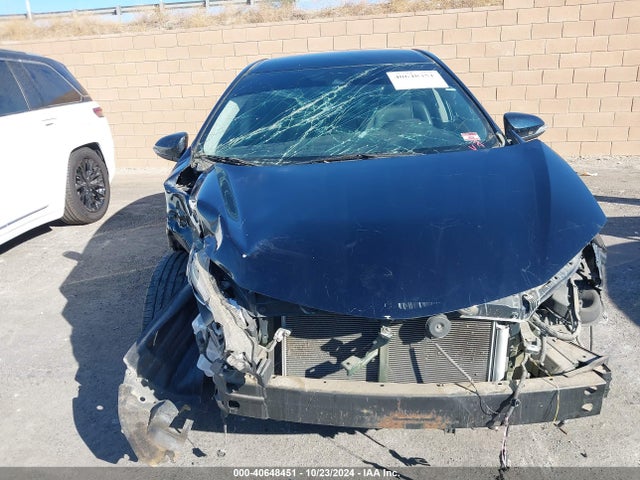 Toyota COROLLA SE 2018 5YFBURHE2JP824252 Image 13