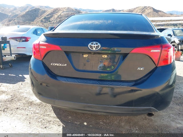 Toyota COROLLA SE 2018 5YFBURHE2JP824252 Image 17