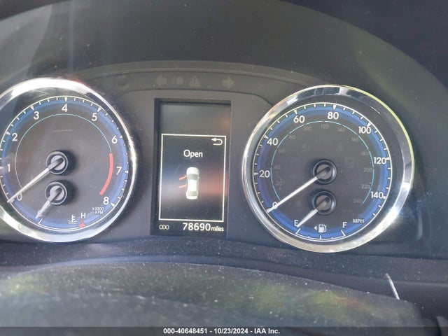 Toyota COROLLA SE 2018 5YFBURHE2JP824252 Image 7