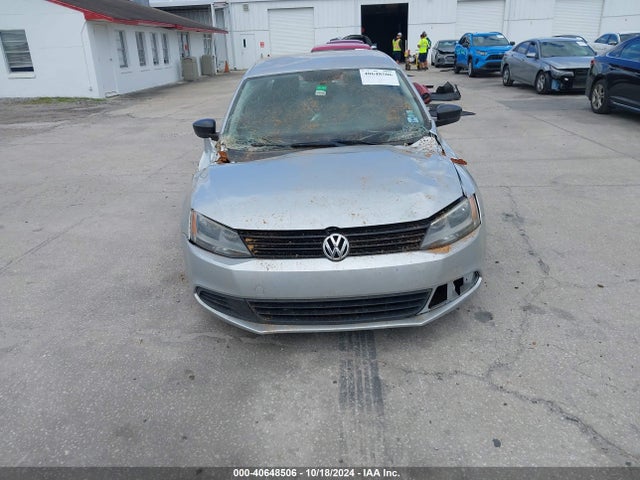 3VW2K7AJ4EM255237 Volkswagen Jetta 2.0l S