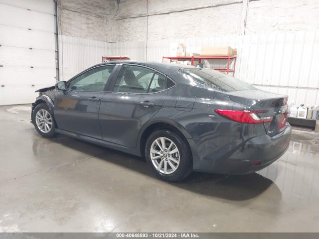 Toyota CAMRY LE 2025 4T1DAACK1SU501133 Image 3