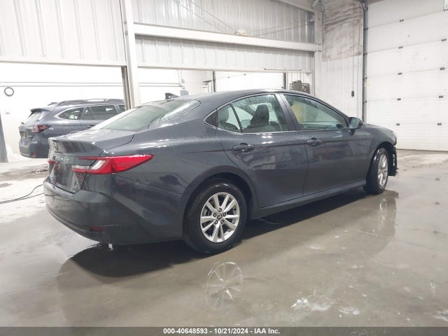 Toyota CAMRY LE 2025 4T1DAACK1SU501133 Image 4