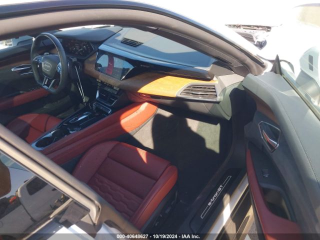 2024 AUDI E-TRON GT WAUFJBFW0R7002671 Photo 4
