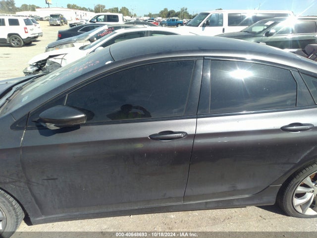 Chrysler 200 S 2015 1C3CCCBB4FN678139 Image 14