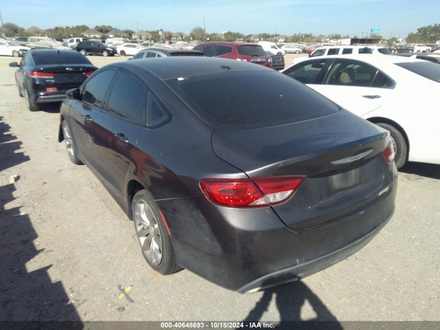 Chrysler 200 S 2015 1C3CCCBB4FN678139 Image 3