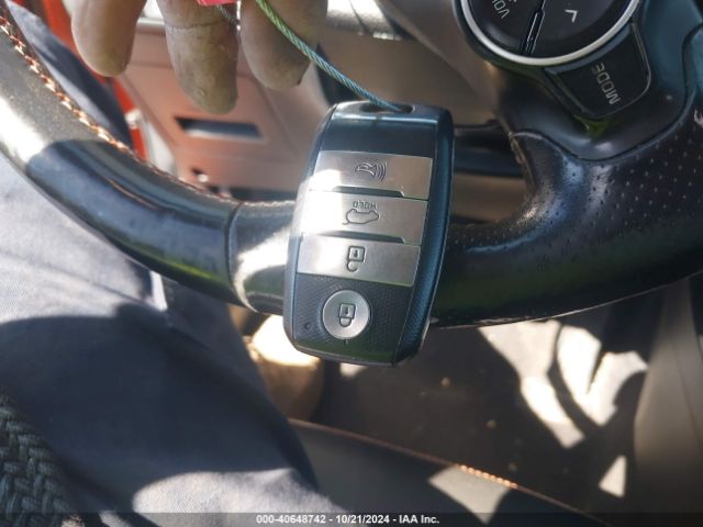 KNDJX3AA9J7554929 KIA Soul !