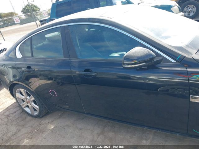 SAJAD4BG2HA979019 Jaguar Xe 25t Premium