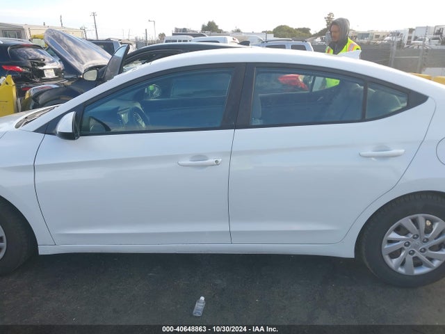 Hyundai ELANTRA SE 2017 5NPD74LF2HH152509 Image 14