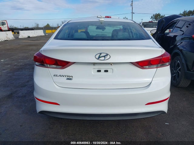 Hyundai ELANTRA SE 2017 5NPD74LF2HH152509 Image 16