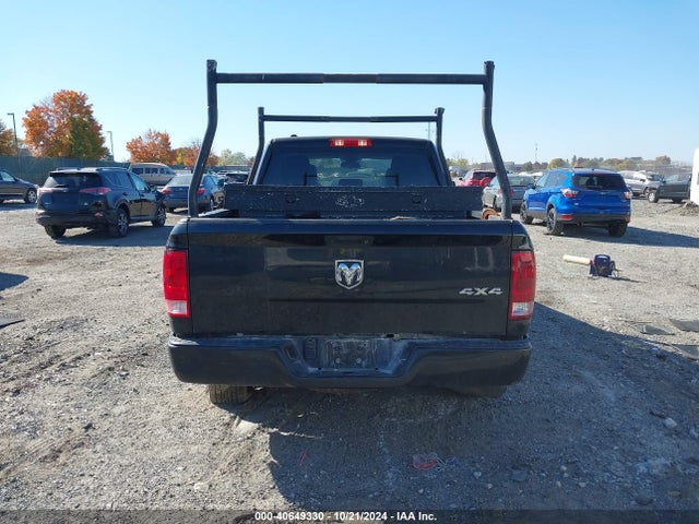 RAM 1500 Express  4x4 6'4 Box 2018 1C6RR7FG0JS198165 Image 17