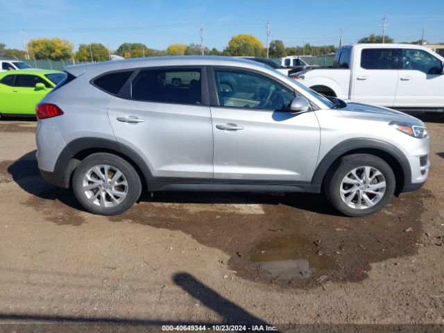 KM8J2CA40KU920137 Hyundai TUCSON SE