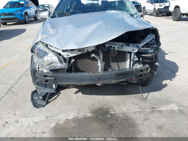 2T1BURHE6FC375777 Toyota Corolla S