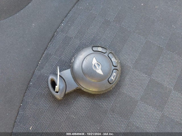 2009 MINI COOPER WMWMF33589TU71881 Photo 10