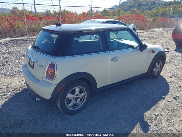 2009 MINI COOPER WMWMF33589TU71881 Photo 3