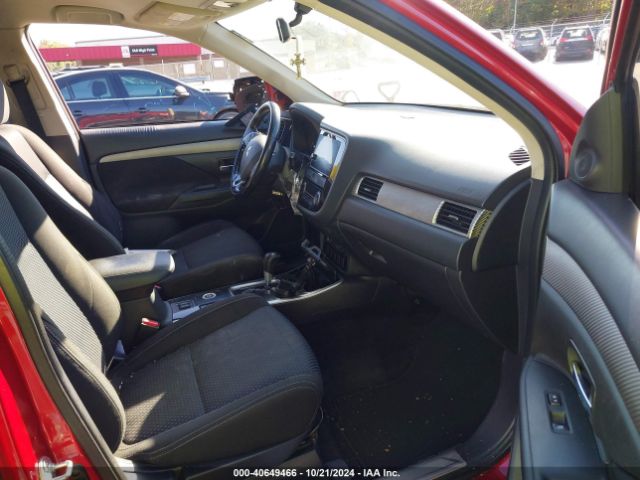 JA4AZ3A39HZ032368 Mitsubishi Outlander Se