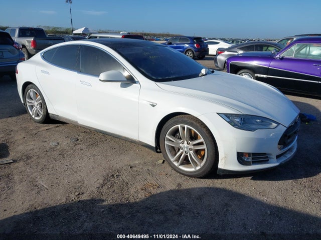 2013 TESLA MODEL S 5YJSA1CN1DFP20059 Photo 0