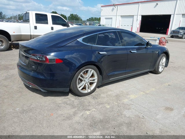 2013 TESLA MODEL S 5YJSA1CN5DFP13308 Photo 3