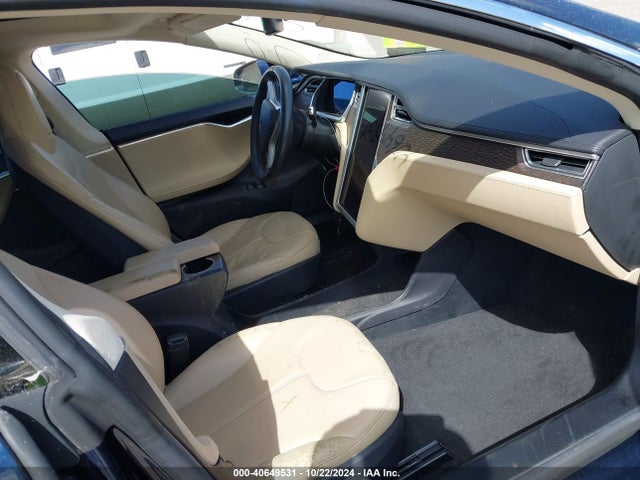 2013 TESLA MODEL S 5YJSA1CN5DFP13308 Photo 4