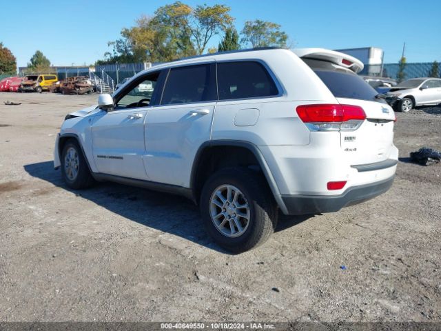 1C4RJFAG5JC111579 Jeep Grand Cherokee Laredo E 4x4