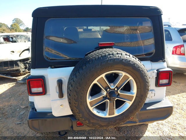 1C4HJXEN6JW193170 Jeep Wrangler Unlimited Sahara 4x4