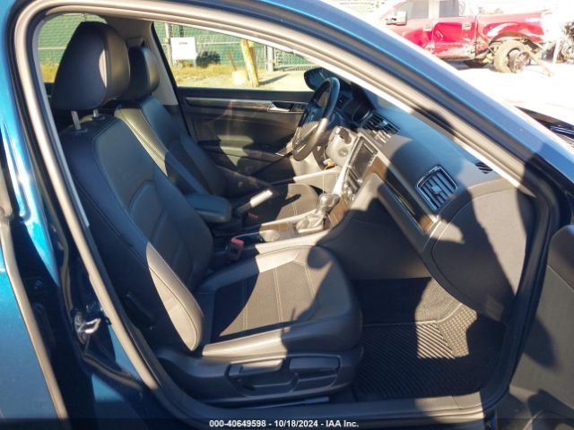 1VWBA7A30JC015747 Volkswagen Passat 2.0t Se