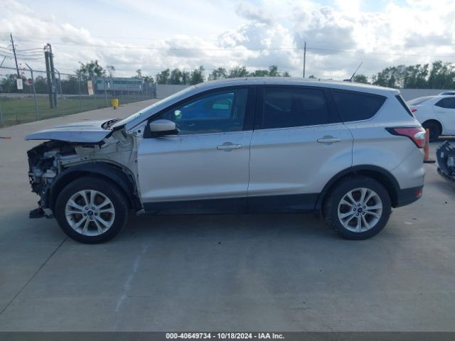 1FMCU9G95HUC03914 Ford ESCAPE SE