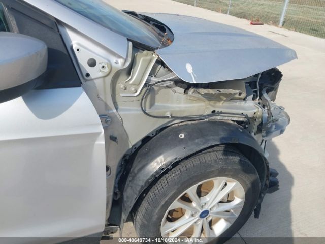 1FMCU9G95HUC03914 Ford ESCAPE SE
