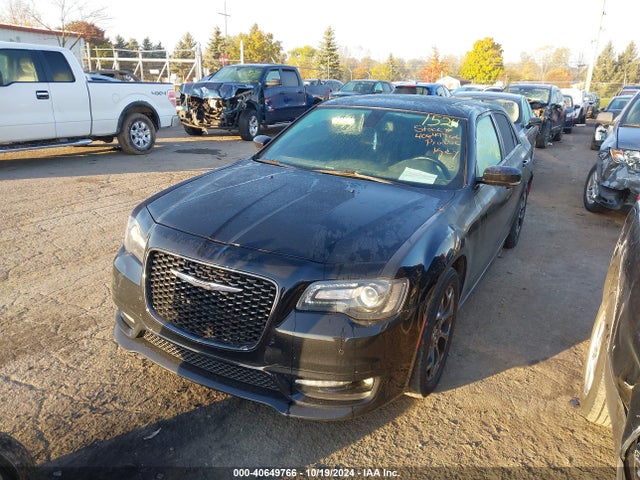 Chrysler 300 2018 2C3CCAGG4JH141524 Image 2
