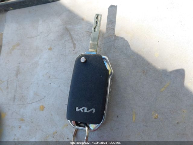 5XYRG4LC1NG118947 KIA SORENTO LX