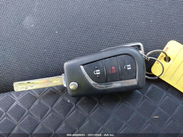 NMTKHMBXXLR104126 Toyota C-HR LE