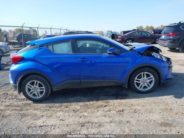 NMTKHMBXXLR104126 Toyota C-HR LE