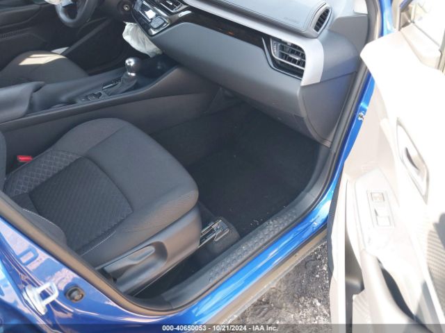 NMTKHMBXXLR104126 Toyota C-HR LE