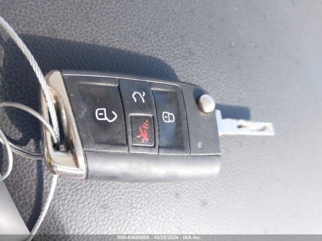 3VV1B7AX9MM012624 Volkswagen TIGUAN S
