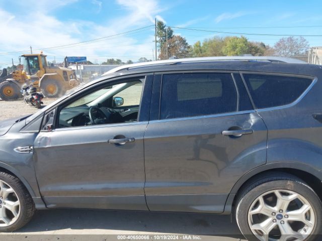 1FMCU9J93HUB71201 Ford Escape Titanium