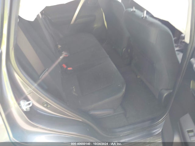 Toyota RAV4 LE 2018 JTMBFREV7JJ722061 Image 8