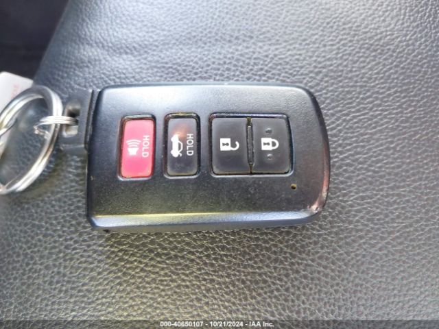 2T1BURHE3FC254365 Toyota Corolla Le Premium