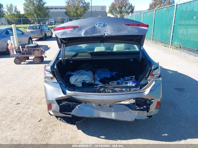 Hyundai SONATA SE 2018 5NPE24AF9JH693472 Image 16