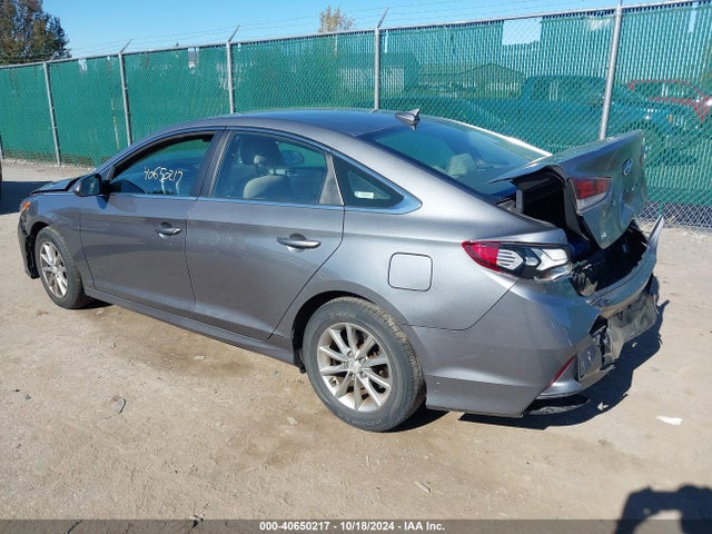 Hyundai SONATA SE 2018 5NPE24AF9JH693472 Image 3