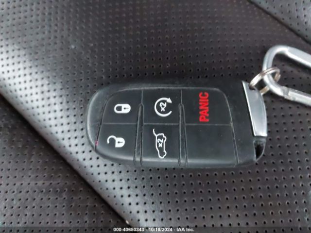 1C4RJFCT6JC138929 Jeep Grand Cherokee Overland 4x4
