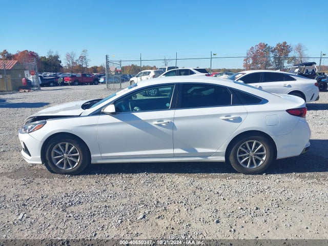 Hyundai SONATA SE 2018 5NPE24AF9JH619744 Image 14