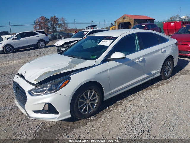 Hyundai SONATA SE 2018 5NPE24AF9JH619744 Image 2