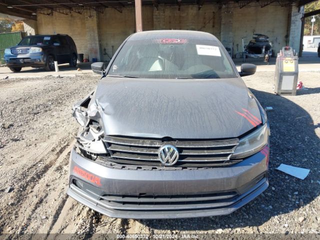 3VWD17AJ9GM241235 Volkswagen Jetta 1.8t Sport