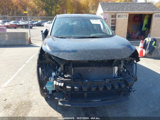 5N1AT3AB1MC807060 Nissan Rogue S Intelligent Awd