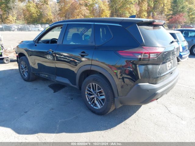5N1AT3AB1MC807060 Nissan Rogue S Intelligent Awd