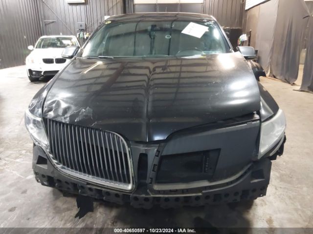 2LMHJ5NK7EBL53087 Lincoln Mkt Livery